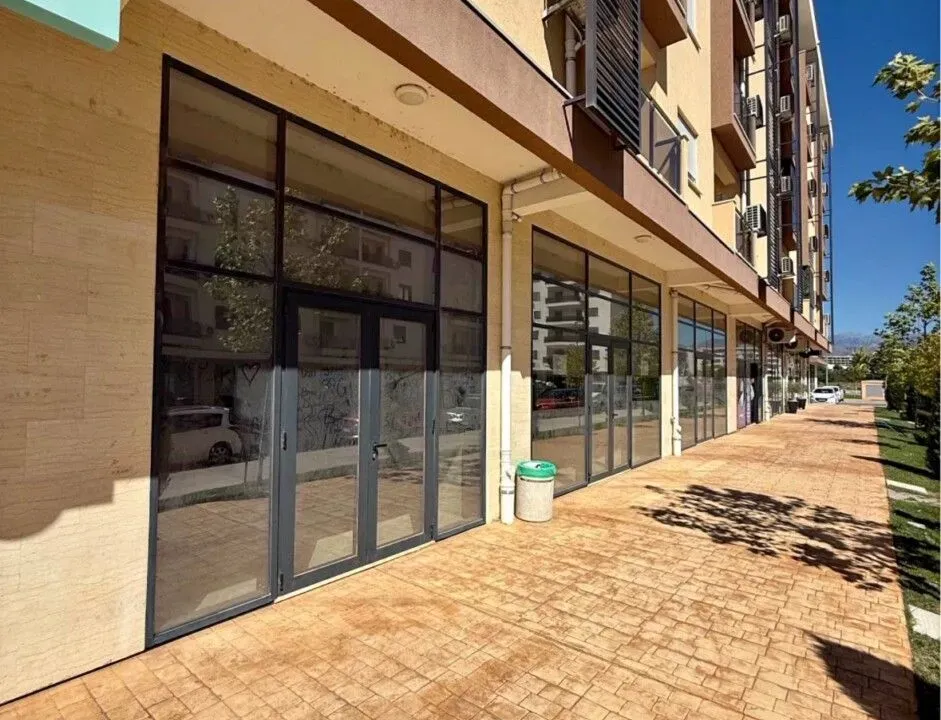 Izdavanje, poslovni prostor, 36m², New City, Podgorica