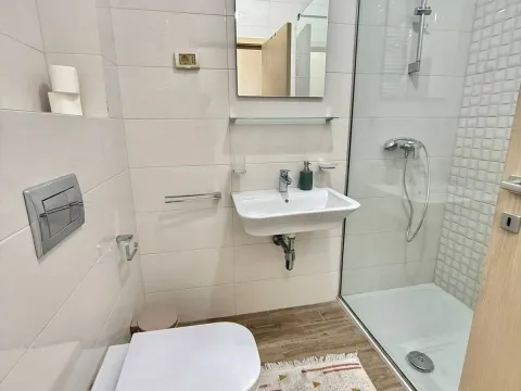 Rent, one bedroom apartment, 53m², City Kvart, Podgorica - image 8