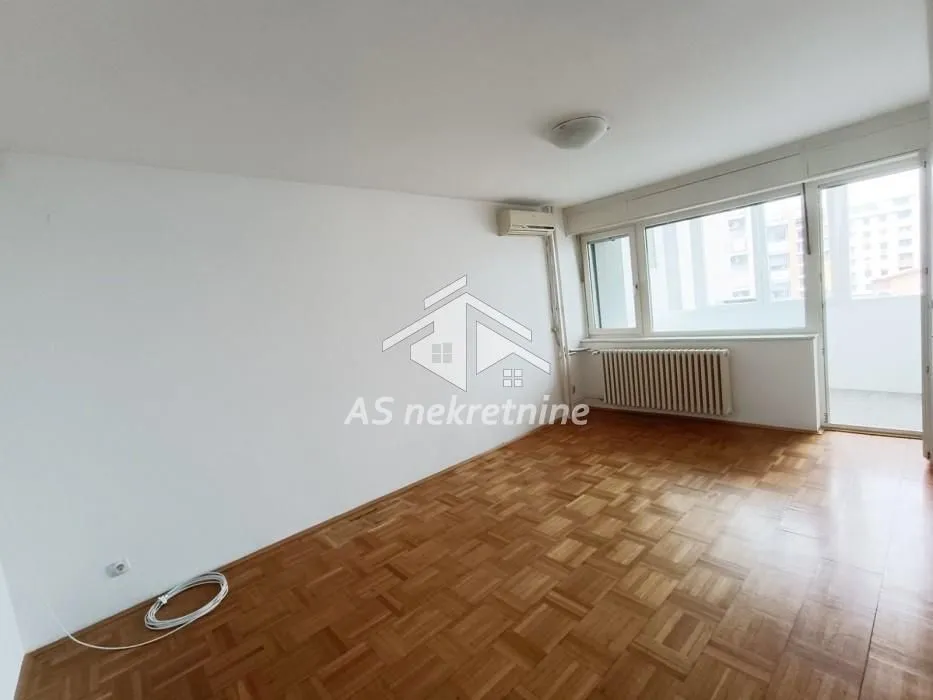 Izdavanje, dvosoban stan, 46m², Vračar Sve Podlokacije, Beograd