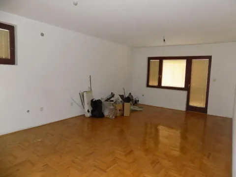 Prodaja, kuća, 315m², Tekija, Paraćin - image 15