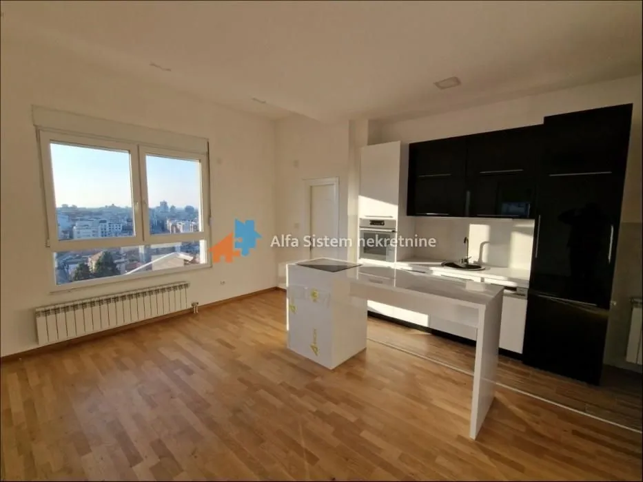 Izdavanje, trosoban stan, 76m², Đeram Pijaca, Beograd