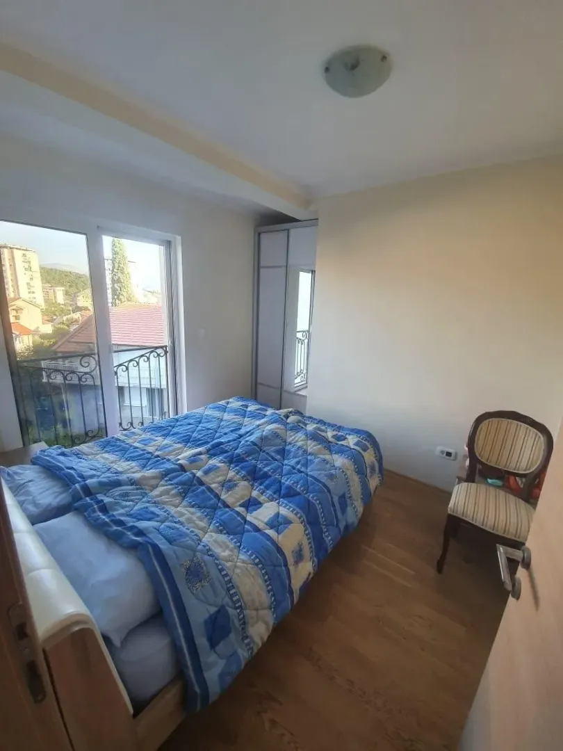Izdavanje, dvosoban stan, 65m², Momišići, Podgorica