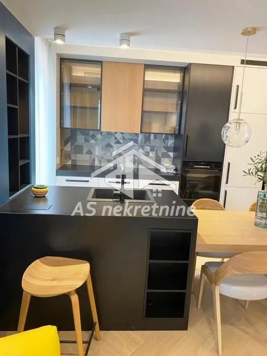 Izdavanje, dvosoban stan, 68m², Neimar, Vračar Sve Podlokacije