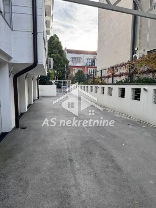 Izdavanje, stan, 220m², Savski Venac, Beograd