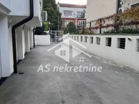 Izdavanje, stan, 220m², Senjak, Beograd - image 39