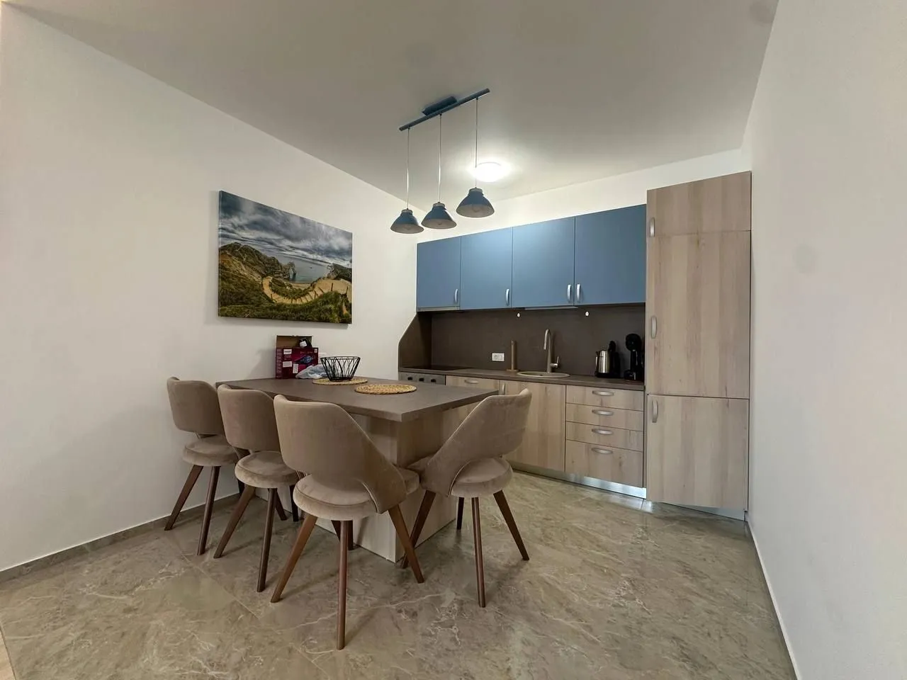 Rent, one bedroom apartment, 50m², Bečići, Budva