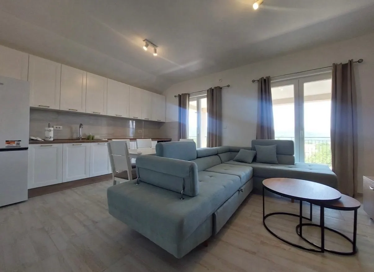 Rent, two bedroom apartment, 100m², Radanovići, Kotor