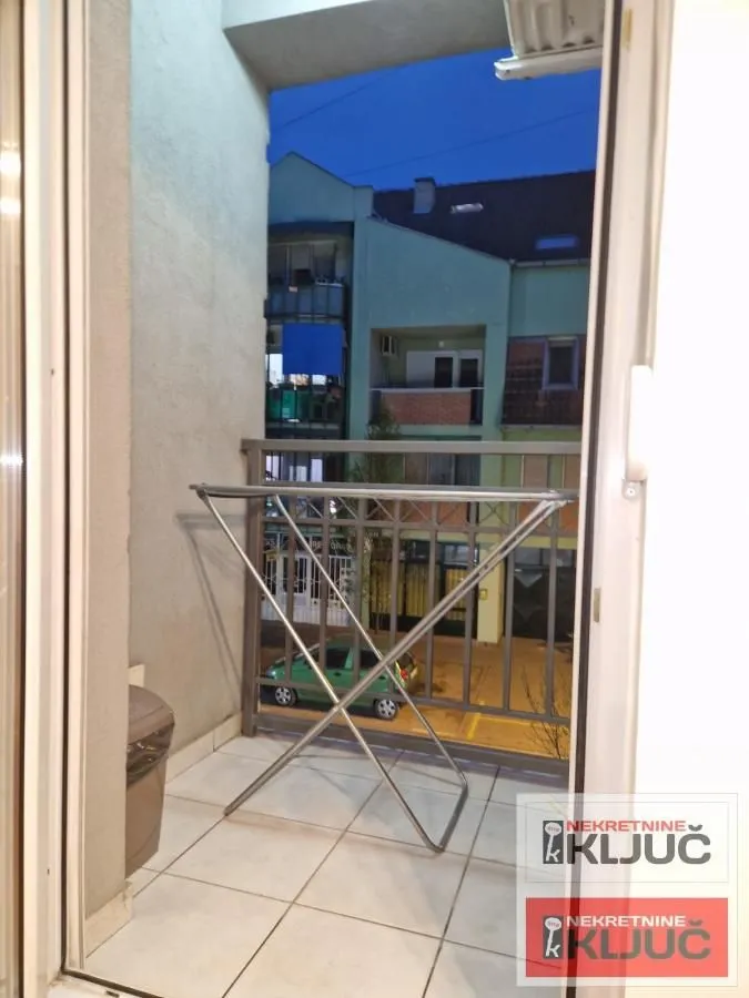Izdavanje, garsonjera, 25m², Grbavica, Novi Sad Sve Podlokacije