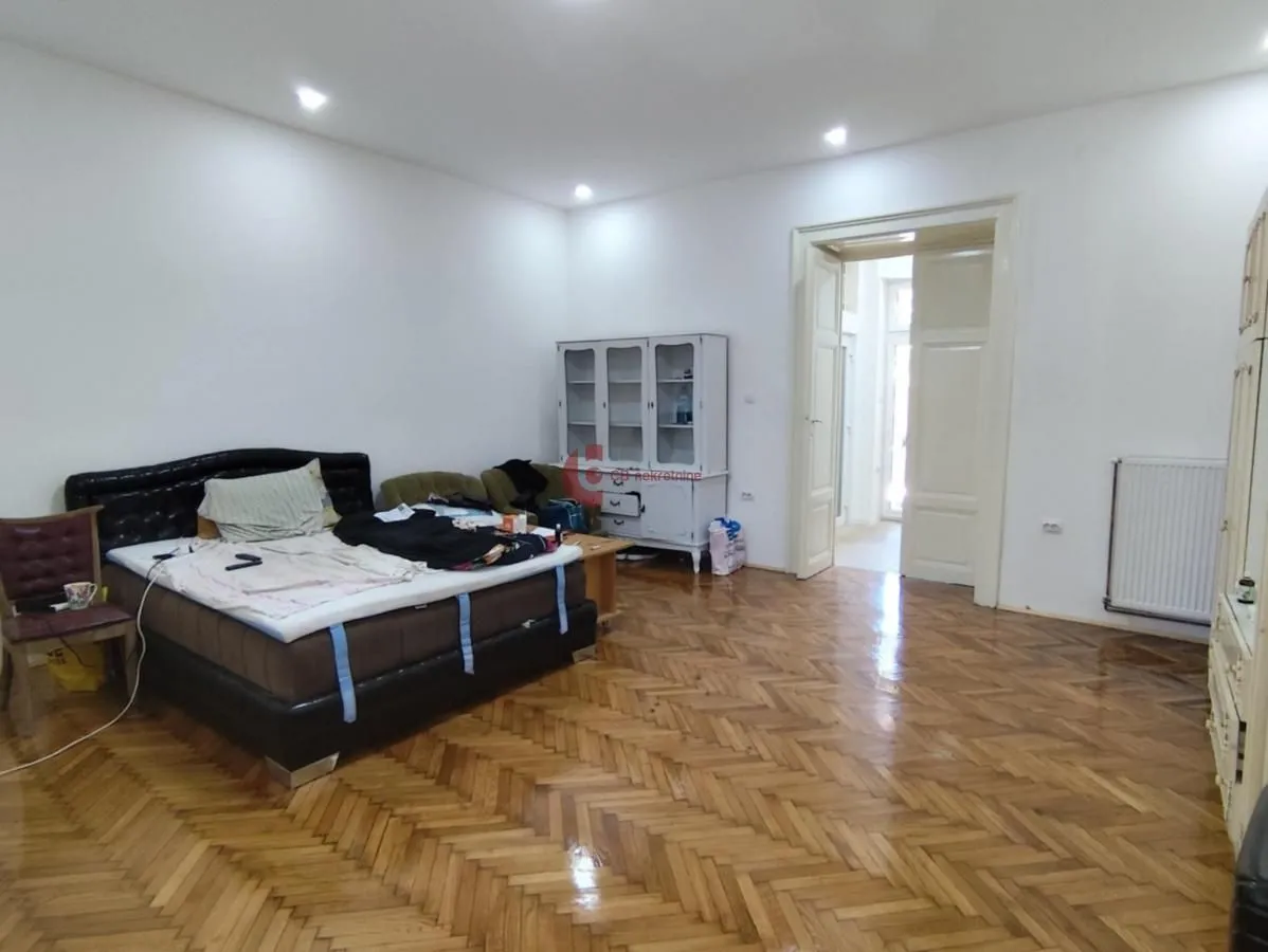 Sale, three bedroom apartment, 140m², Centar, Subotica
