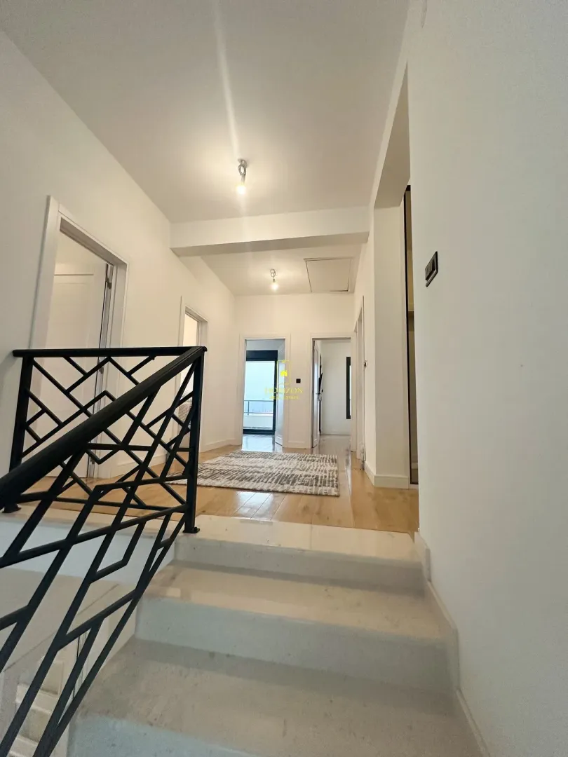 Rent, office space, 180m², Gornja Gorica, Podgorica