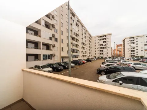 Rent, one bedroom apartment, 50m², Stari Aerodrom, Podgorica - image 8