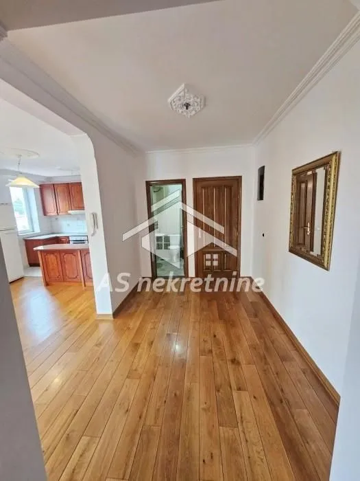 Rent, four bedroom apartment, 115m², Savski Venac, Beograd