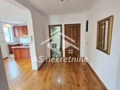 Rent, four bedroom apartment, 115m², Savski Venac, Beograd - image 19