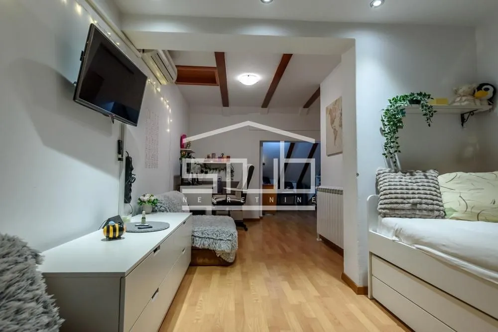 Sale, four bedroom apartment, 105m², Stari Grad, Beograd