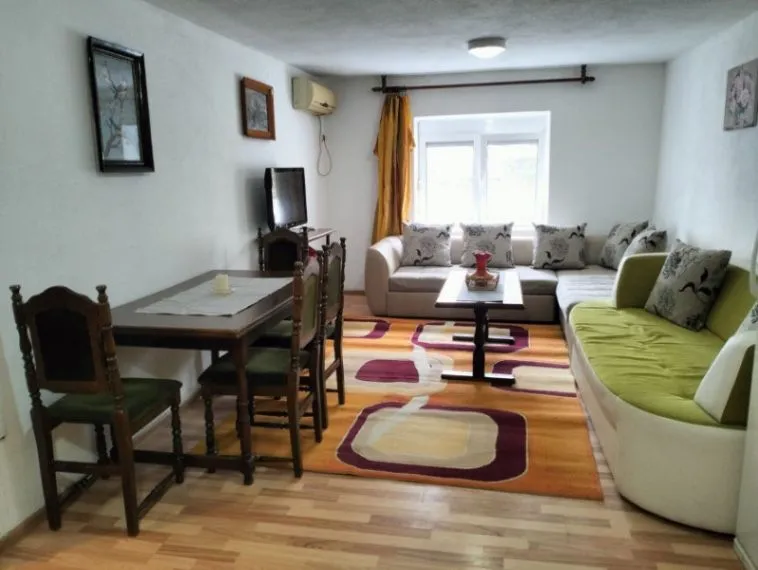 Rent, apartment, 50m², Centar, Bar