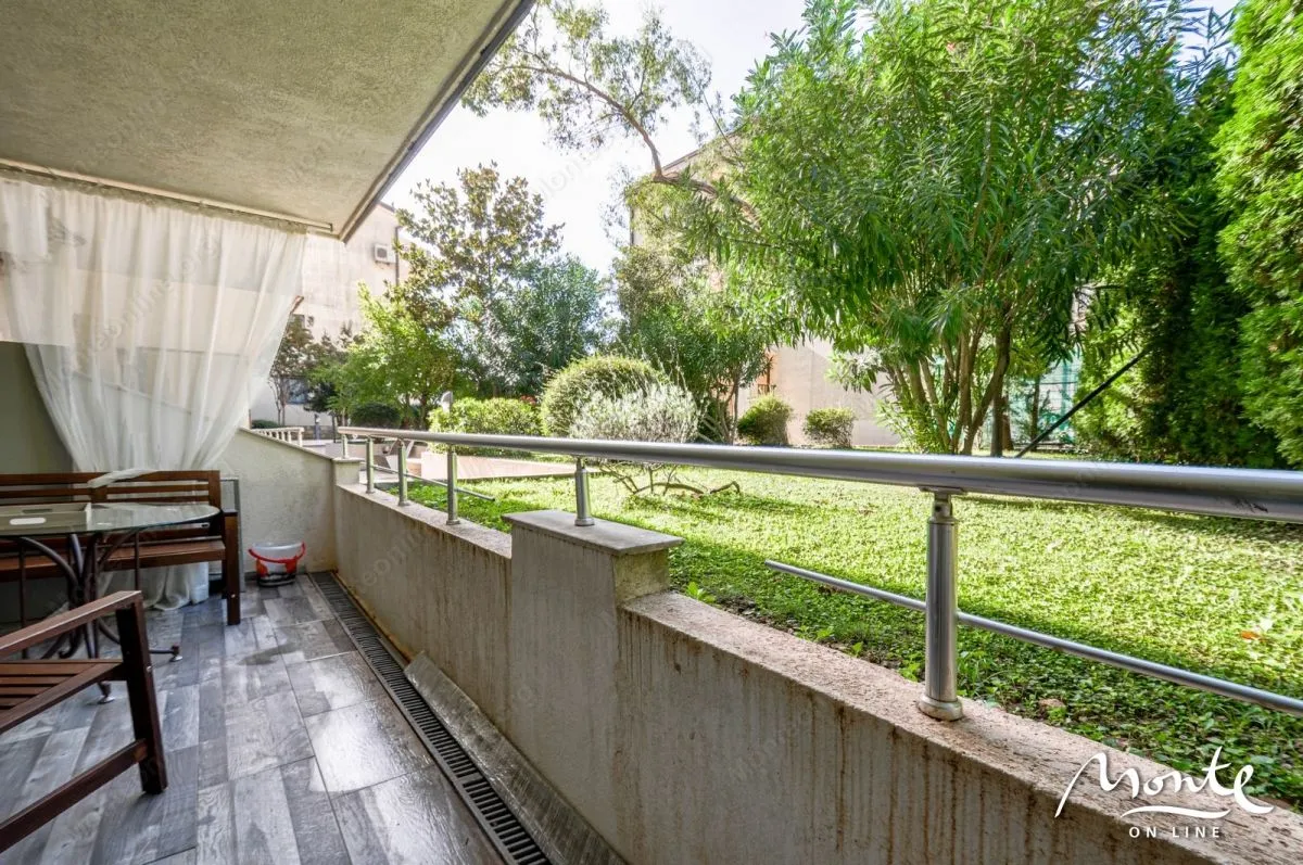 Sale, two bedroom apartment, 57m², Pržno, Budva