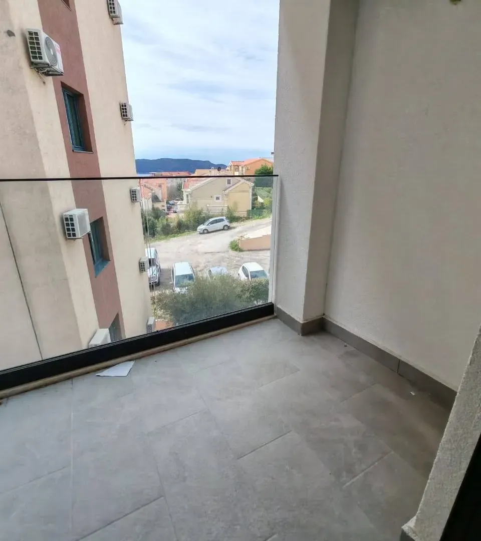 Sale, two bedroom apartment, 68m², Bečići, Budva
