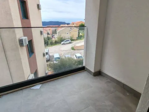 Prodaja, dvosoban stan, 68m², Bečići, Budva - image 2