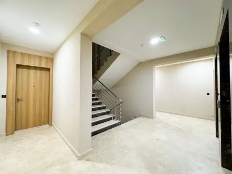 Prodaja, garsonjera, 174m², Podgorica, Crna Gora - image 8