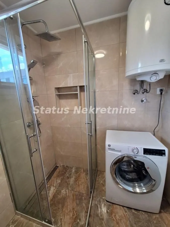 Izdavanje, trosoban stan, 70m², Petrovaradin, Novi Sad