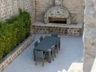 Prodaja,  ugostiteljski objekat, 731m2, Stoliv, Kotor