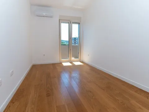 Izdavanje, dvosoban stan, 68m², Podgorica, Crna Gora - image 4