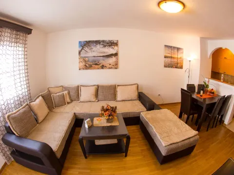 Rent, apartment, 49m², Budva, Crna Gora - image 10