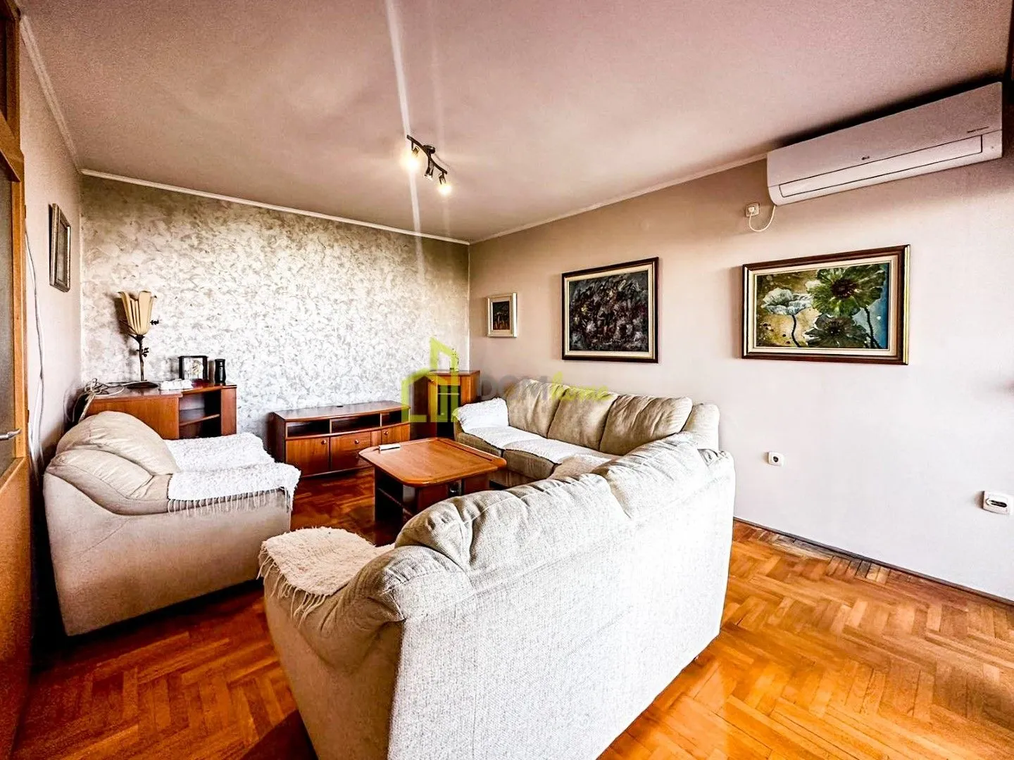 Prodaja, trosoban stan, 105m², Blok 6, Podgorica