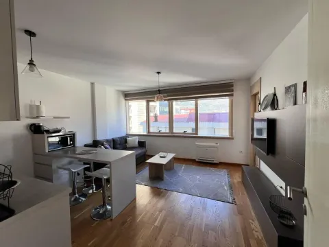 Spacious living room connected with dining area and kitchen. - image 19