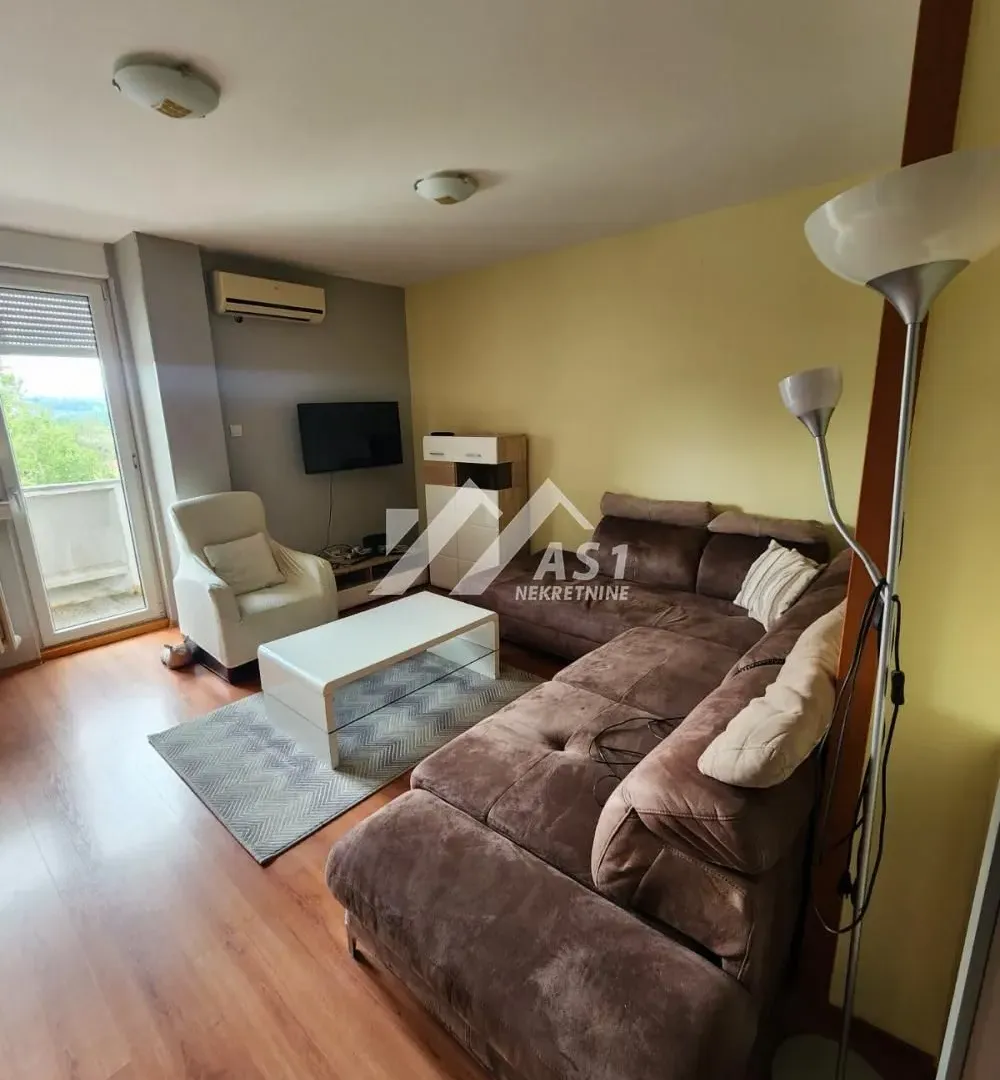 Izdavanje, trosoban stan, 70m², Liman 2, Novi Sad Sve Podlokacije