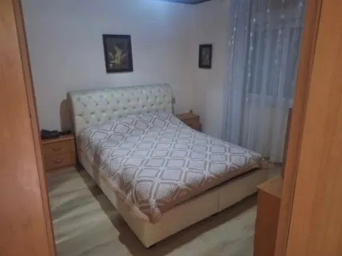 Izdavanje, kuća, 130m², Tološi, Podgorica - image 5