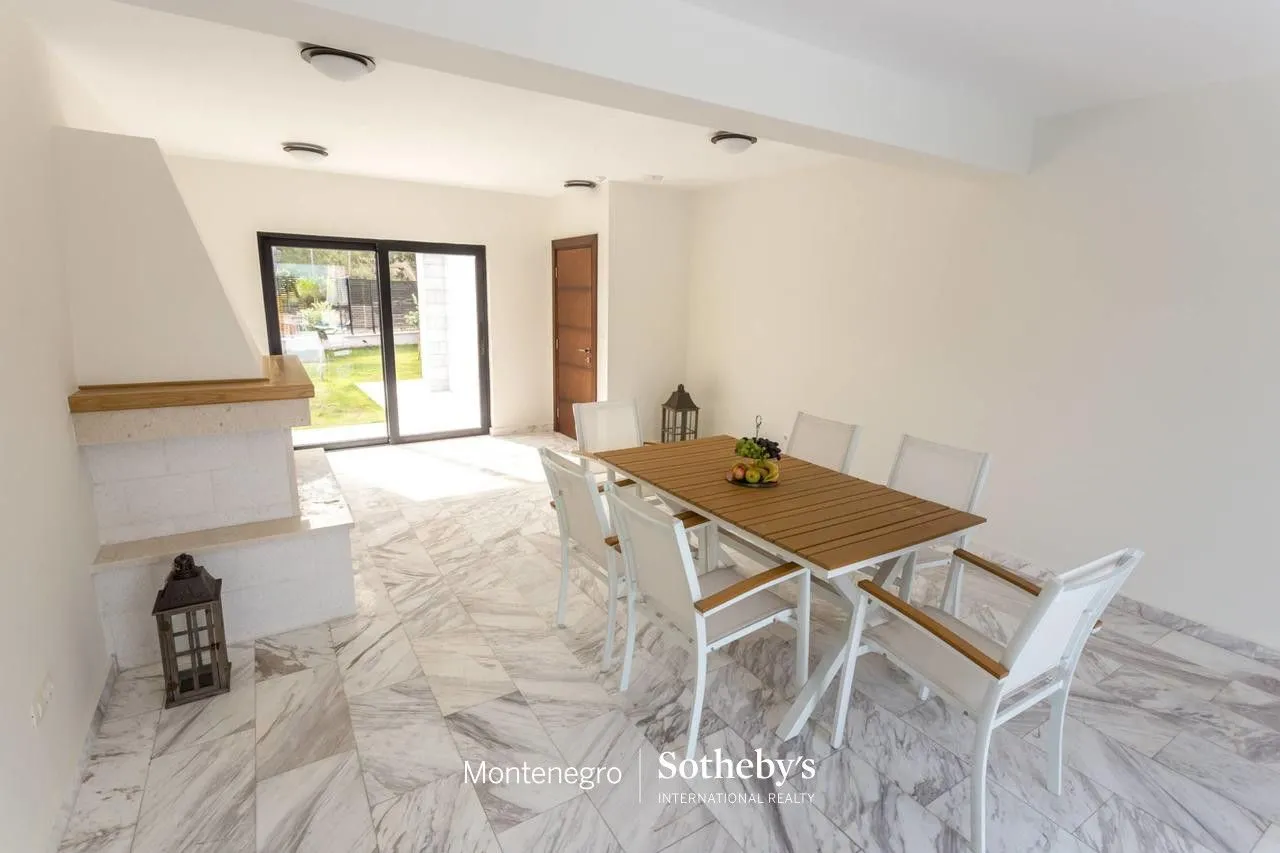 Prodaja, kuća, 350m², Đenovići, Herceg Novi