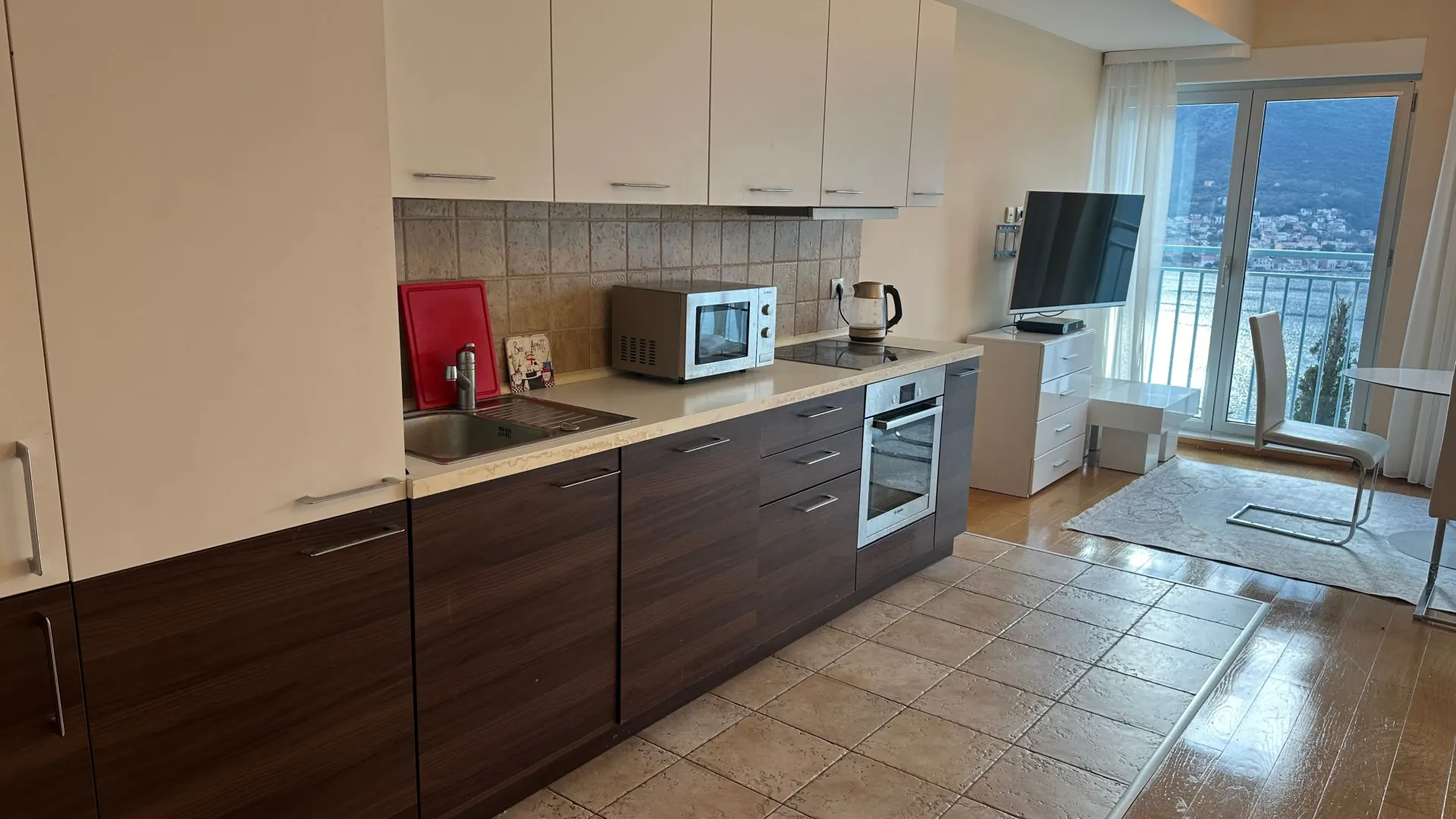 Prodaja, dvosoban stan, 75m², Grad, Kotor