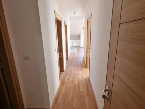 Prodaja, dvosoban stan, 63m², Kluz, Zvezdara Sve Podlokacije - image 9