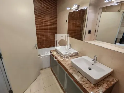 Rent, four bedroom apartment, 148m², Savski Venac, Beograd - image 19