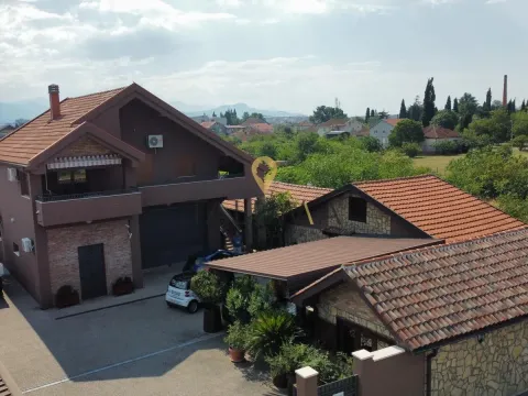 Prodaja, kuća, 1150m², Tološi, Podgorica - image 3