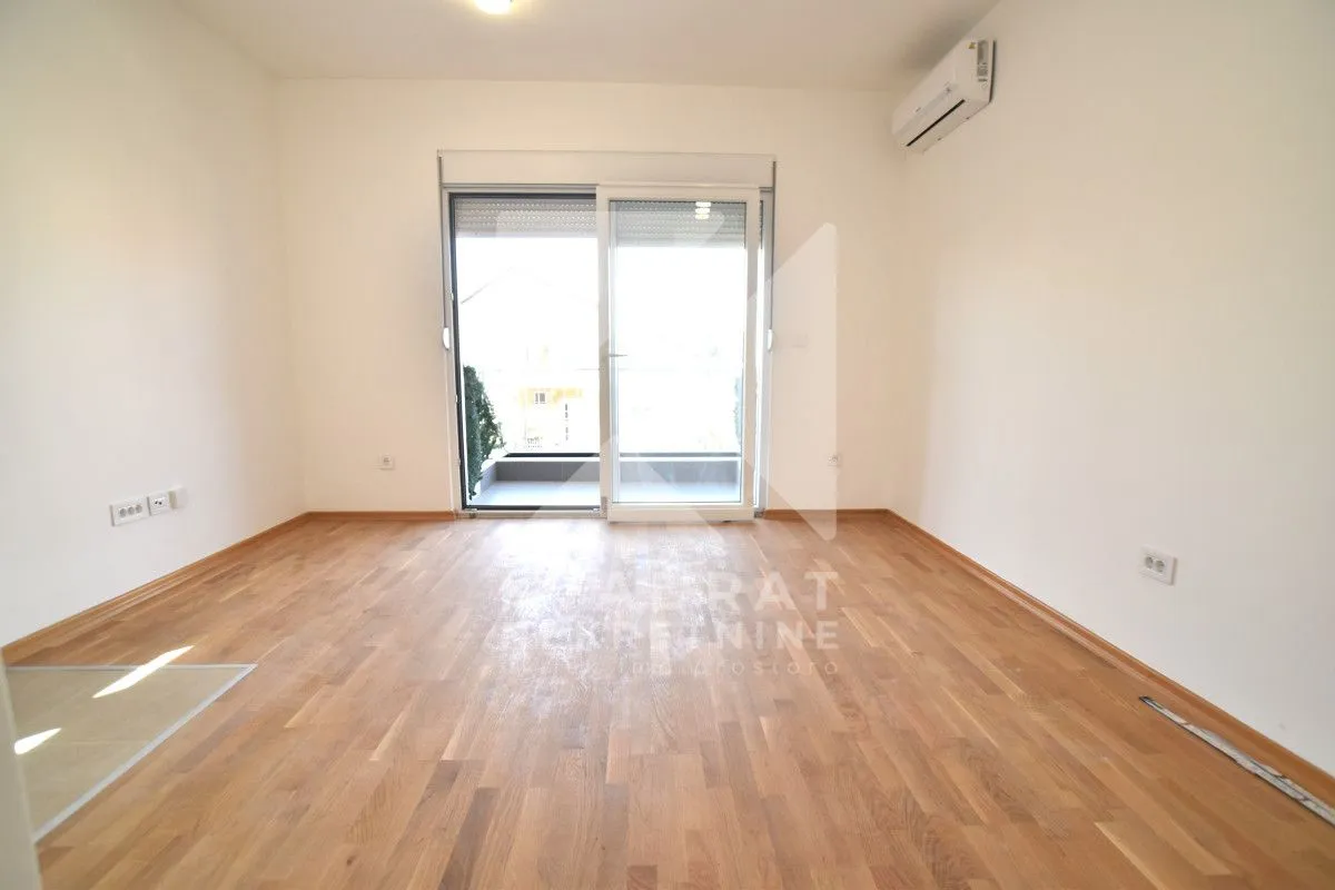 Izdavanje, jednosoban stan, 40m², Stari Aerodrom, Podgorica