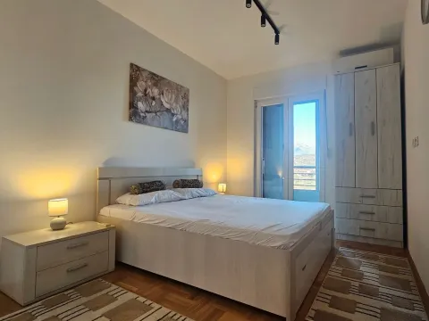 Izdavanje, dvosoban stan, 67m², Stari Aerodrom, Podgorica - image 5