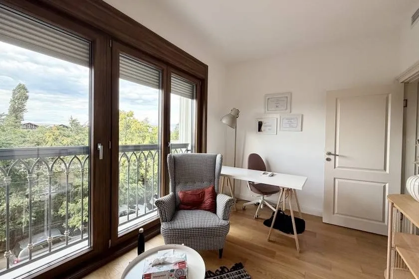 Izdavanje, četvorosoban stan, 81m², Dorćol Sve Podlokacije, Beograd