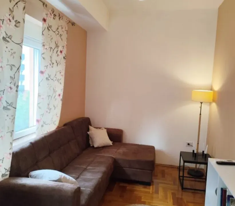 Izdavanje, garsonjera, 23m², Preko Morače, Podgorica