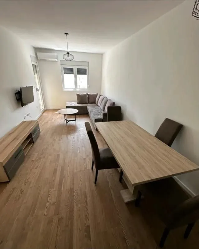 Izdavanje, jednosoban stan, 44m², Gorica C, Podgorica