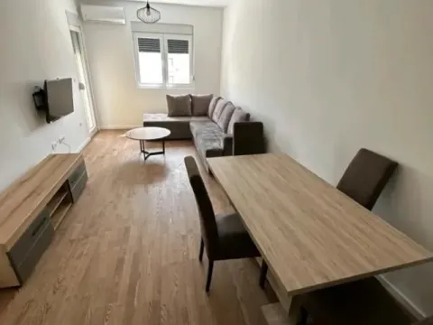 Izdavanje, jednosoban stan, 44m², Gorica C, Podgorica - image 1