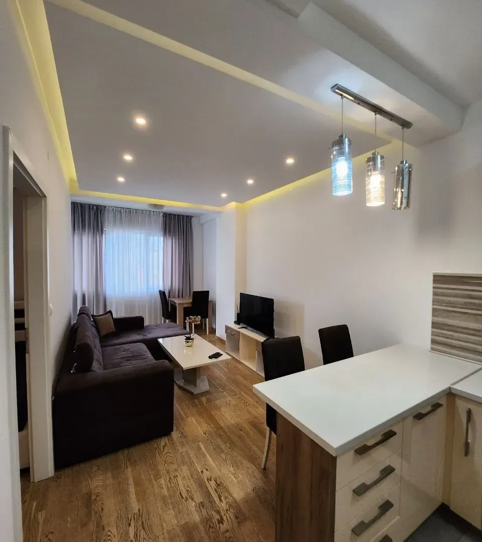 Rent, one bedroom apartment, 41m², Budva, Crna Gora