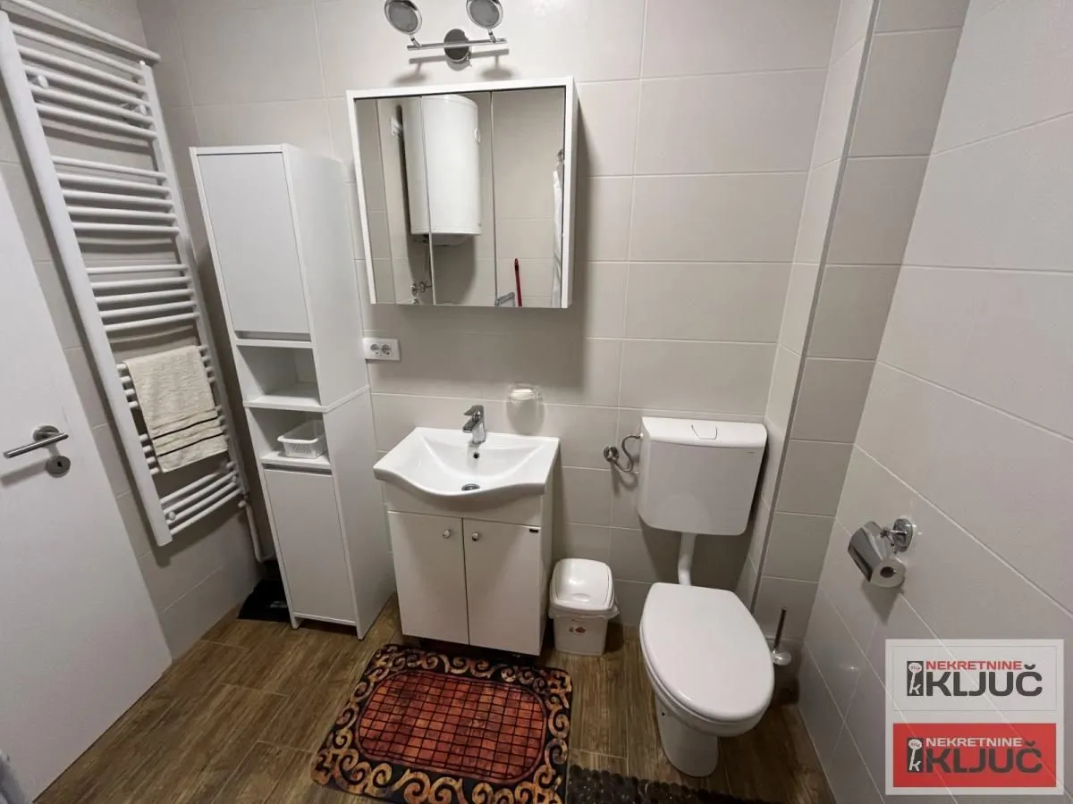 Izdavanje, dvosoban stan, 56m², Grbavica, Novi Sad Sve Podlokacije