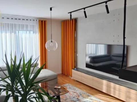 Izdavanje, trosoban stan, 65m², Medijana, Niš - image 2