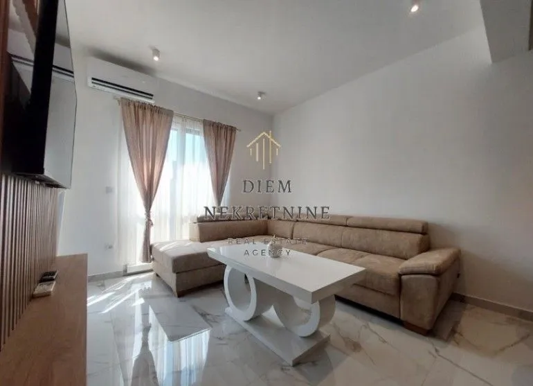 Izdavanje, jednosoban stan, 43m², Radanovići, Kotor