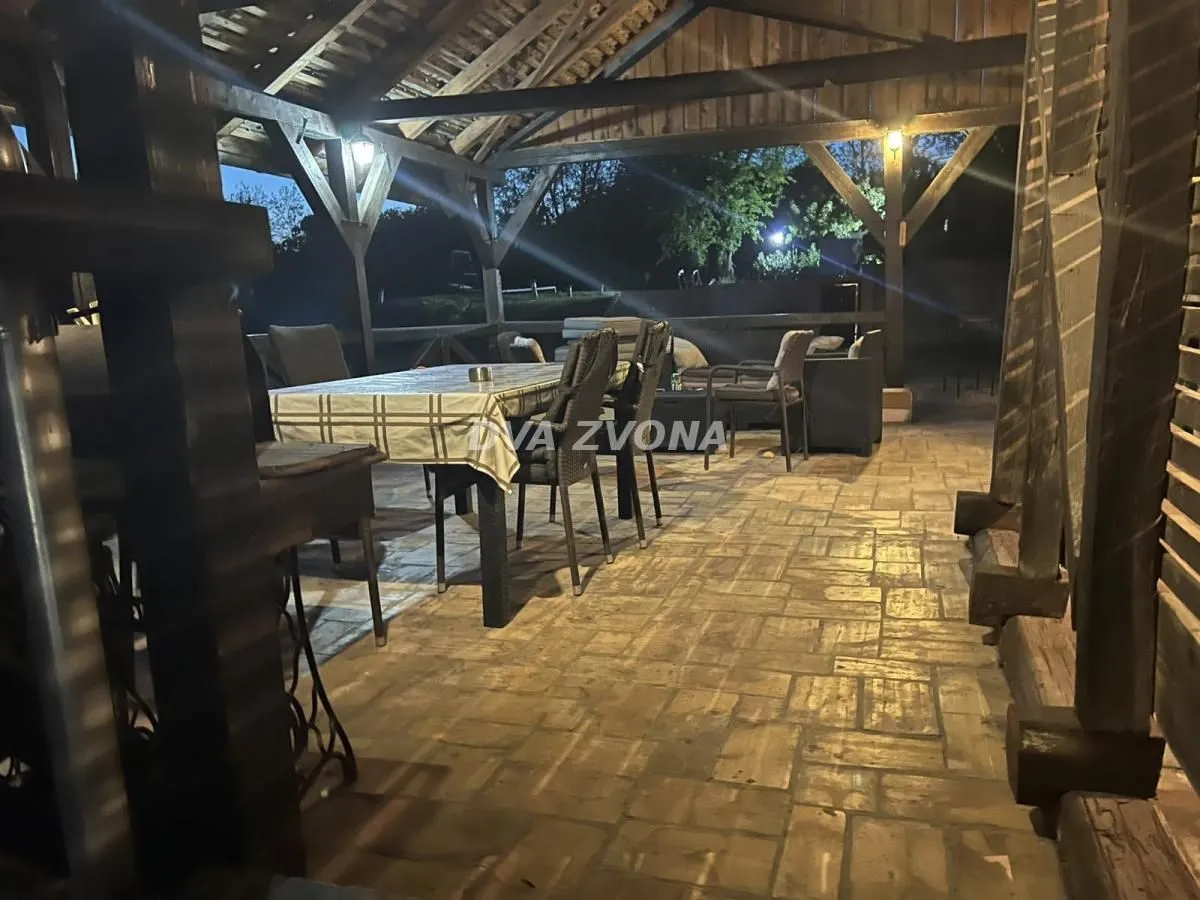 Prodaja, kuća, 121m², Čortanovci, Inđija