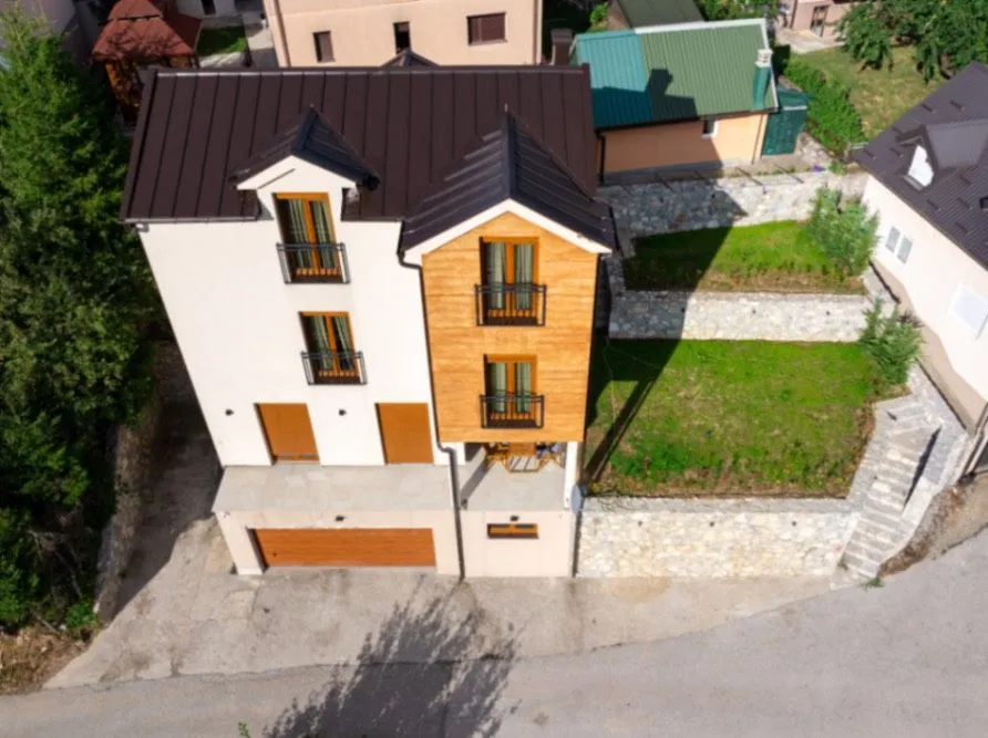 Prodaja, petosoban stan, 224m², Kolašin, Crna Gora