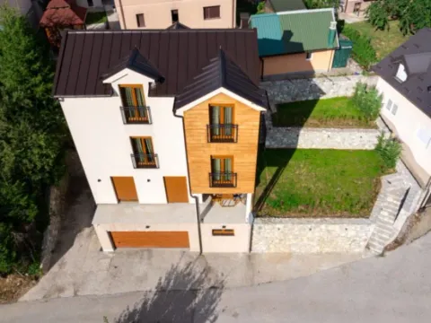 Sale, five bedroom apartment, 224m², Kolašin, Crna Gora