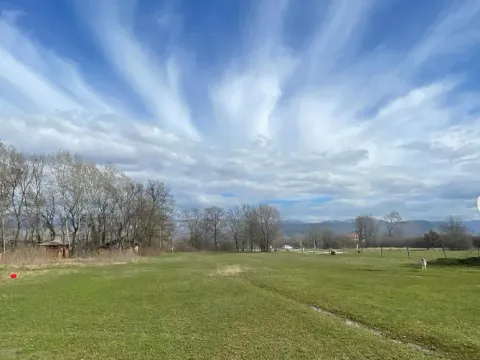 Zemljište in Novo Selo